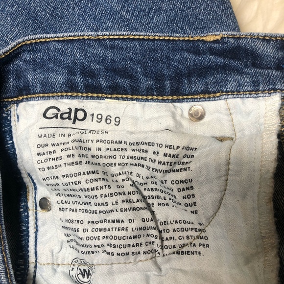 Gap Mid Rise Destructed Girl friend Jean Nwot - Picture 10 of 11